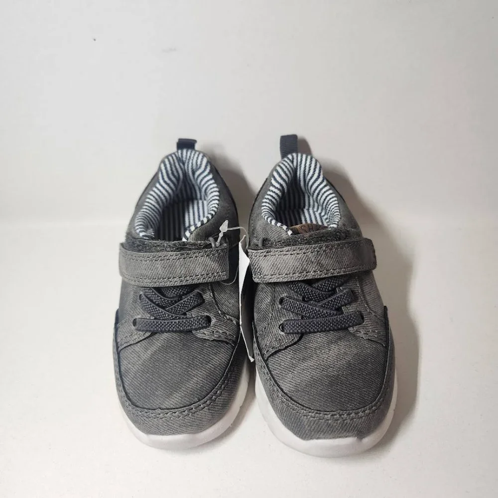 NEW OshKosh B'Gosh Size 7 Toddler Velcro Sneakers Shoes Gray White  NWT
